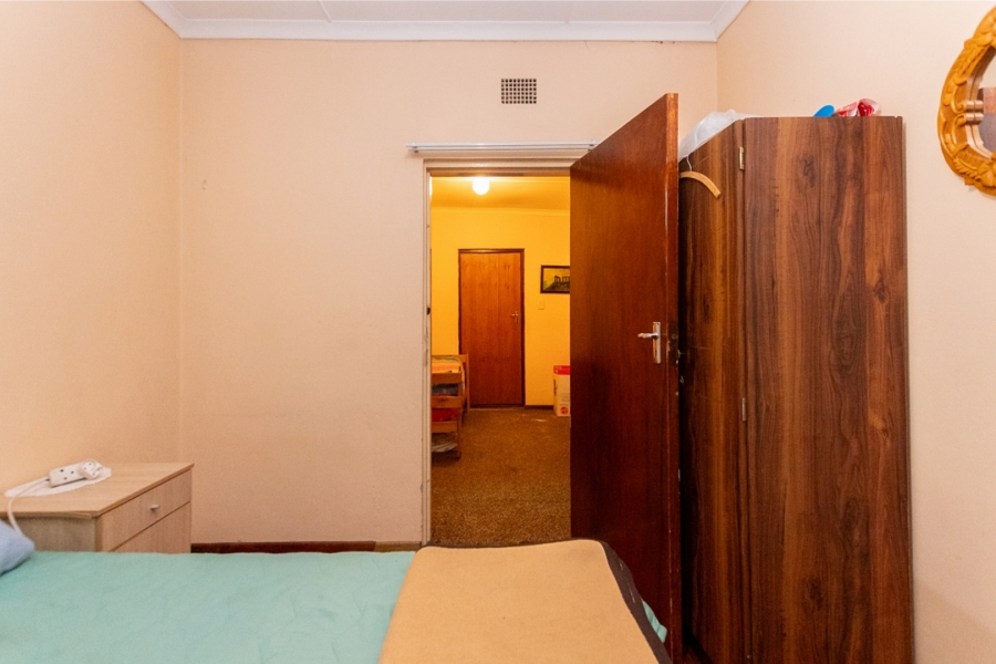 6 Bedroom Property for Sale in Laaiplek Western Cape